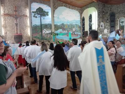 FiÃ©is lotaram o SantuÃ¡rio de Laranjeiras do Sul na abertura das Novenas de Nossa Senhora Aparecida